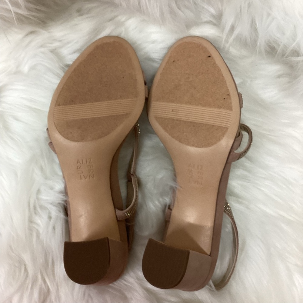 Naturalized Vanessa 2 Cremebrulee Sandals - 8 1/2 M - Picture 6 of 6